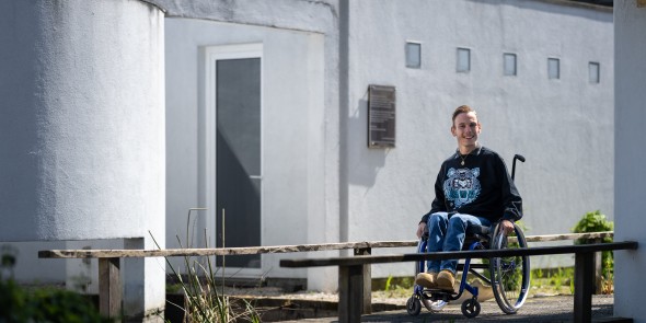 Rolstoelgebruiker Dylan is spelverdeler bij Onafhankelijk Leven