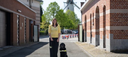 Deborah met een visuele beperking ontpopt zich tot visionaire copywriter bij Curando