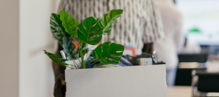 Krapte op de arbeidsmarkt zorgt voor piek in aantal contractbeëindigingen